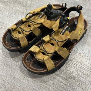 KEEN Sarasota hiking Sandals women’s size 8.5 like new